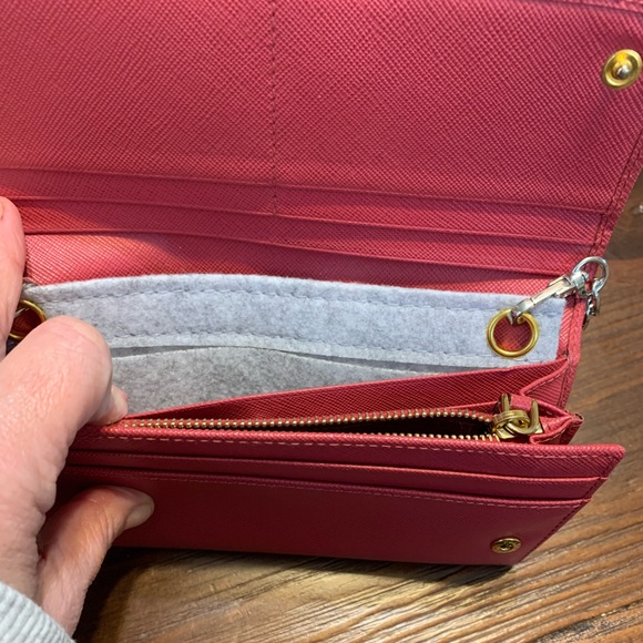 CHAIN FOR A WALLET TO MAKE IT A PURSE!!👜 (wallet NOT included) - Picture 4 of 4